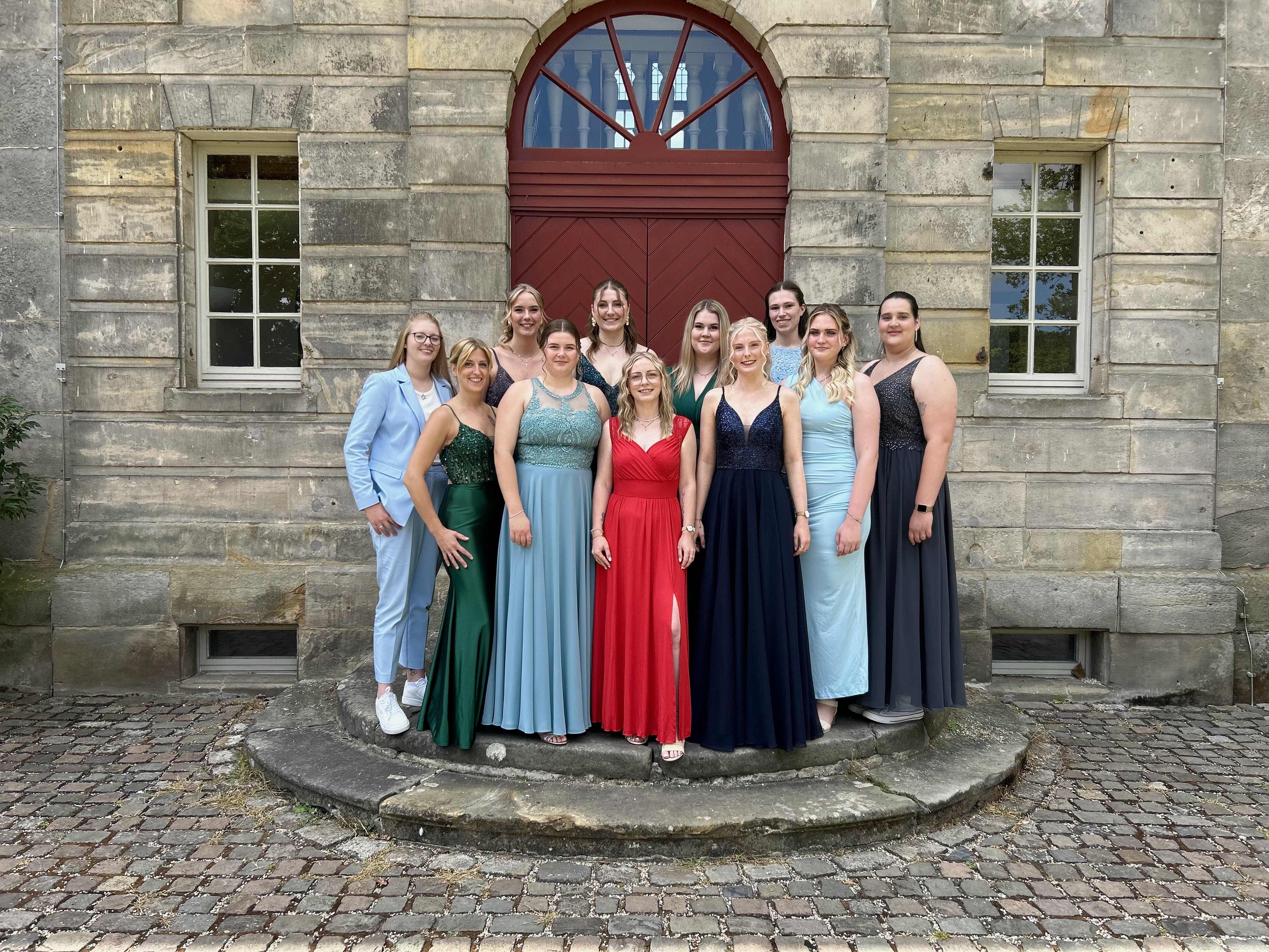Abschlussklasse Pflegefachfrauen der EUREGIO-KLINIK 2025.jpeg