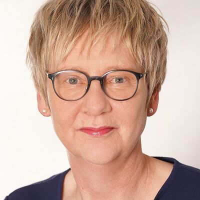 Karrer, Susanne- Stv Pflegedirektorin_18 klein.jpg
