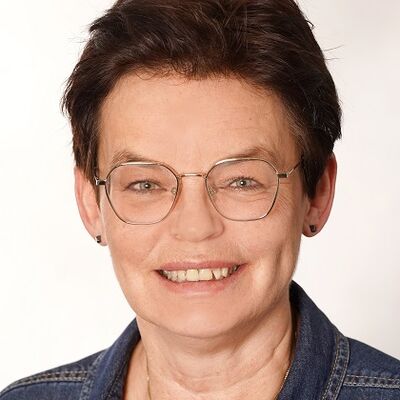 Heymann, Ulrike- Pfl Leitung Innere St_17 klein.jpg