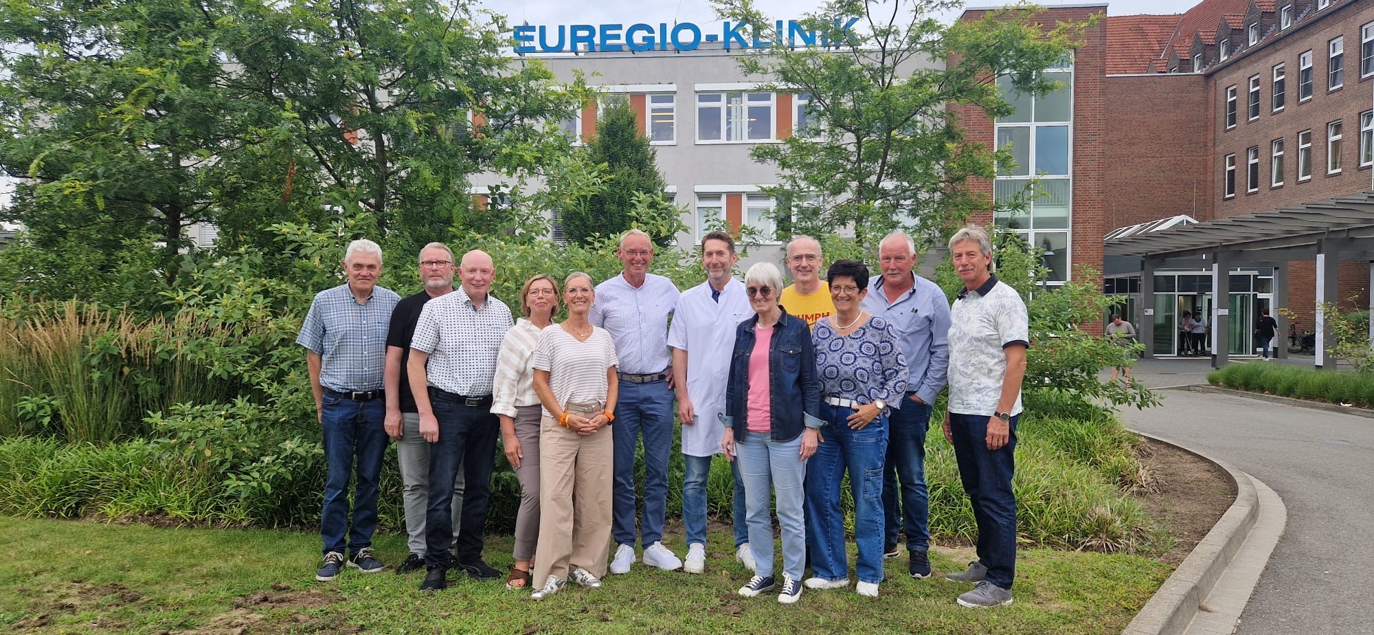 Gruppenfoto F&ouml;rderverein EUREGIO-KLINIK e.V..jpeg