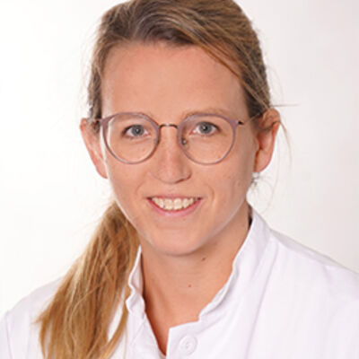 Assistenzärztin Britta Novak