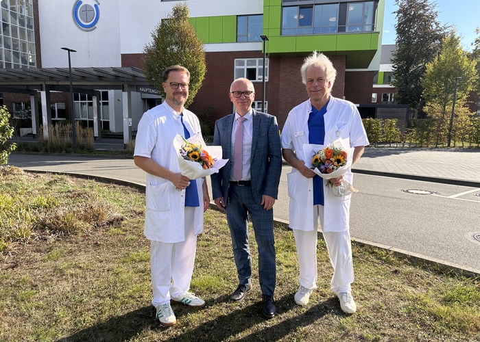Pressebild Nils Br&uuml;mleve und Dr. Berthold Ibershoff &uuml;bernehmen chef&auml;rztliche Leitung der Klinik f&uuml;r Geriatrie und Neurogeriatrie.jpeg